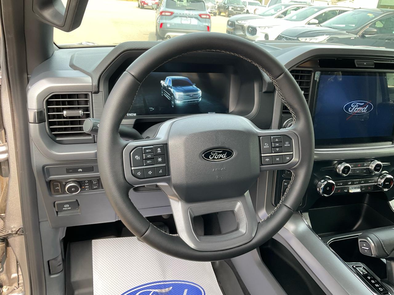 2025 Ford F-150 XLT Photo5