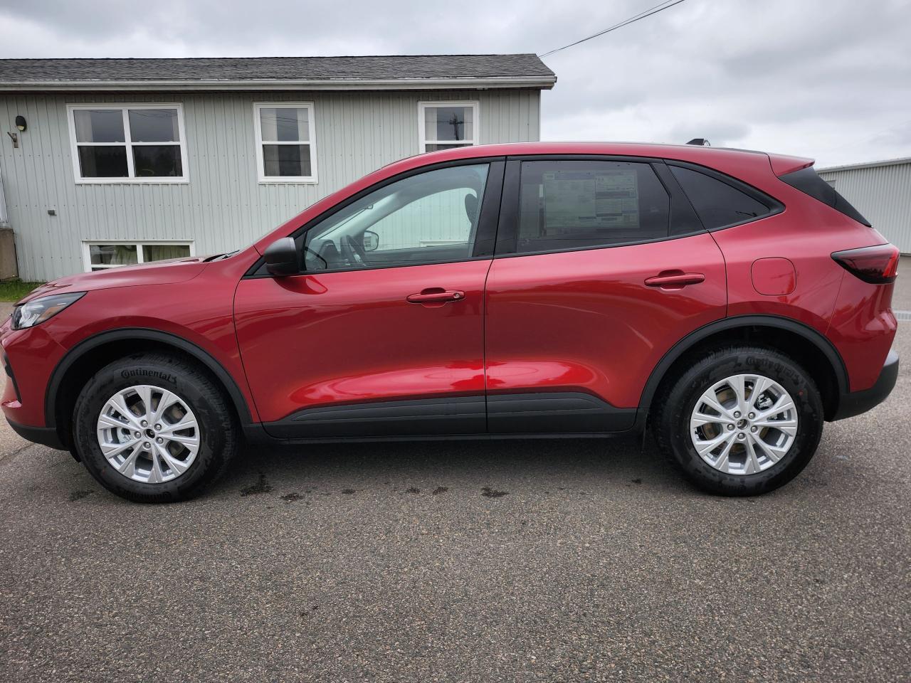 2025 Ford Escape Active AWD Photo5