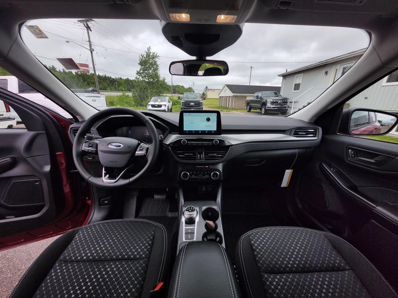 2025 Ford Escape Active AWD Photo5