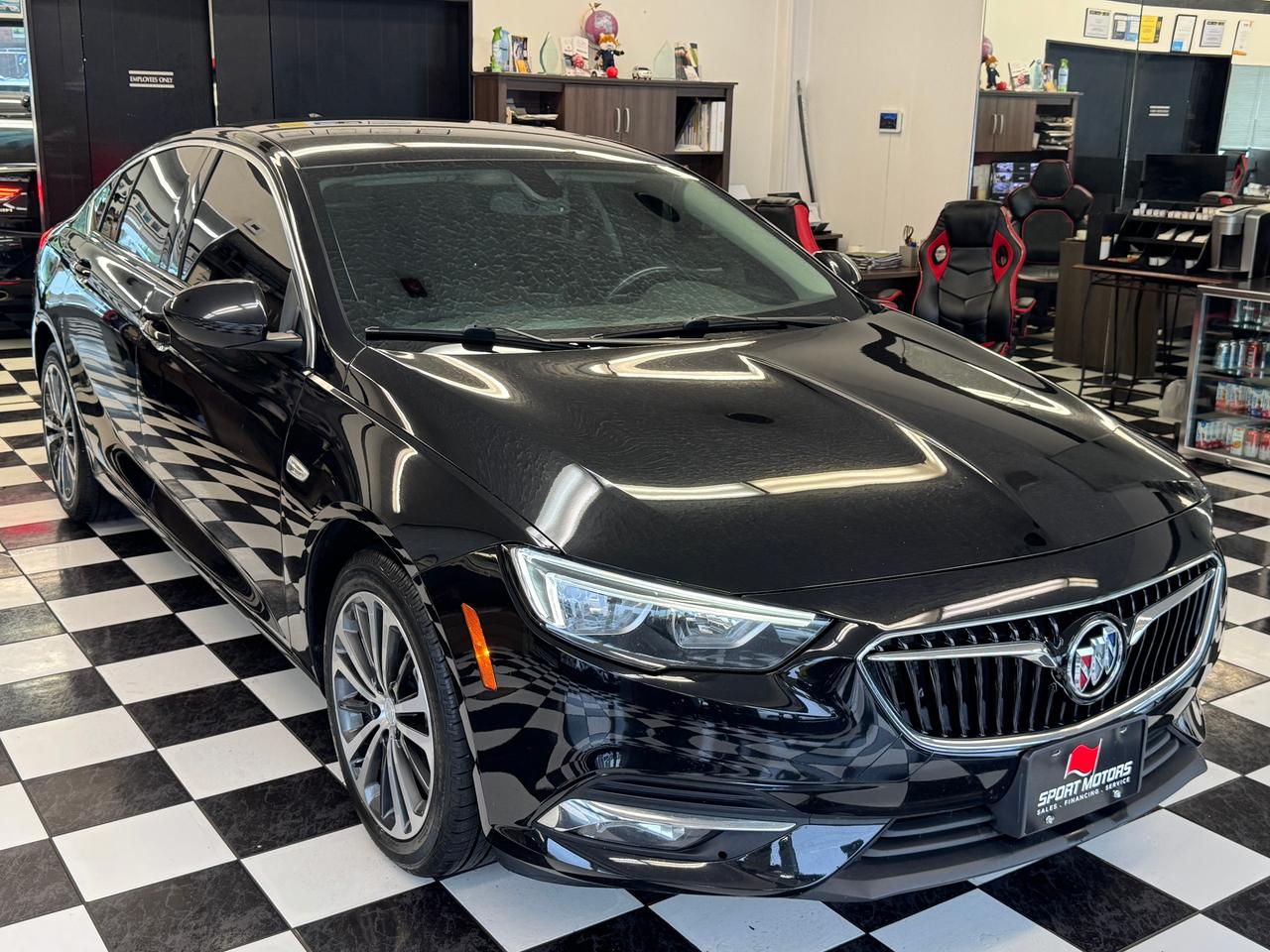 2019 Buick Regal Preferred II+New Battery+Brakes+Tires+CLEAN CARFAX Photo