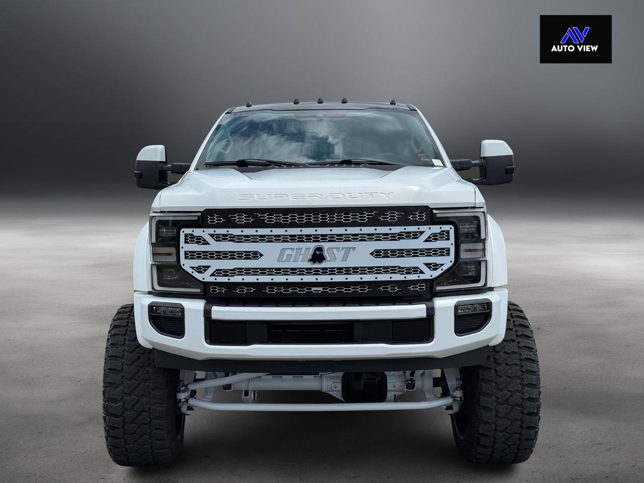 2022 Ford F-450 Limited **SEMA SHOW TRUCK** - Photo #2