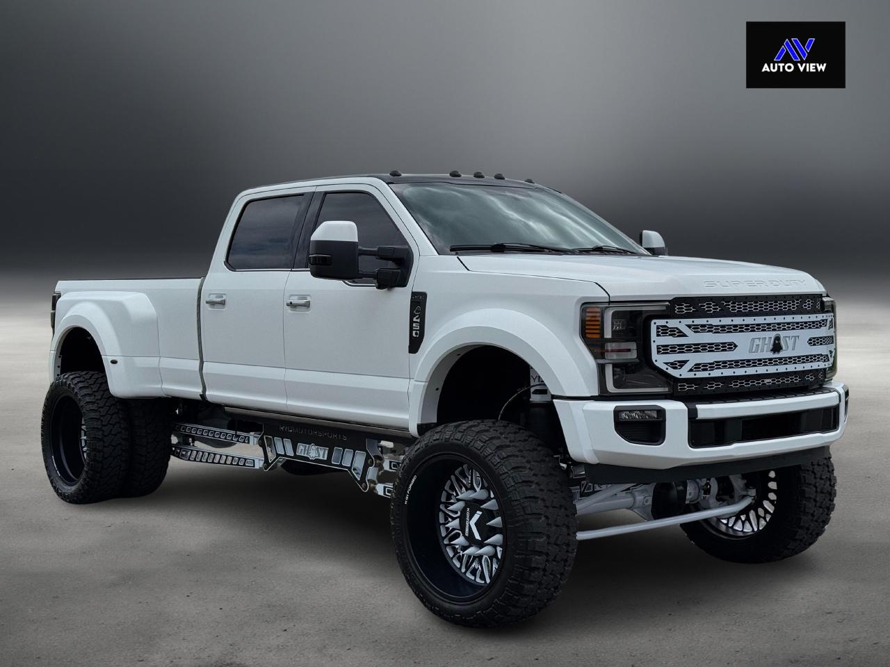 2022 Ford F-450 Limited **SEMA SHOW TRUCK** - Photo #3