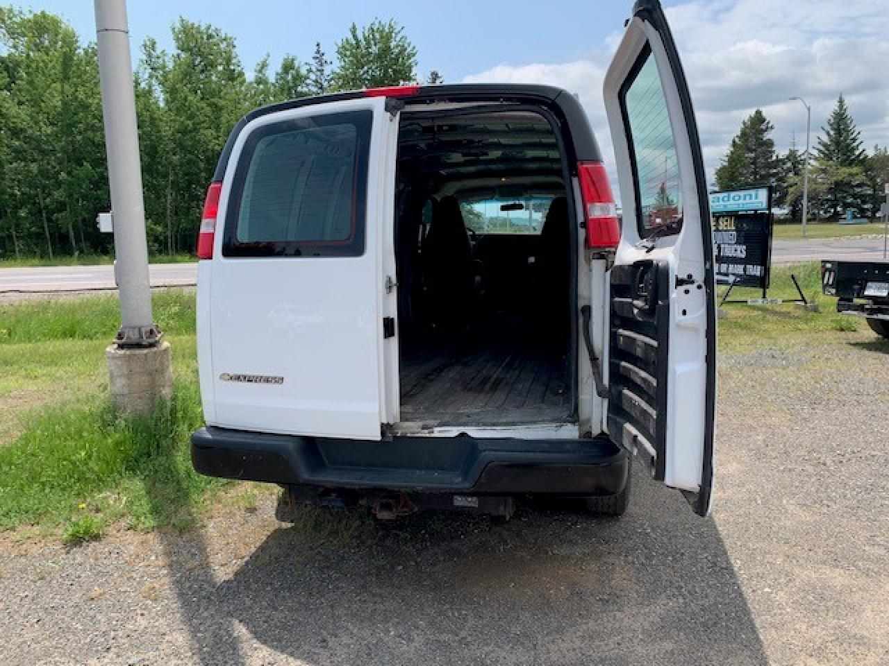 2019 Chevrolet Express Cargo Van EXPRESS CARGO - Photo #4
