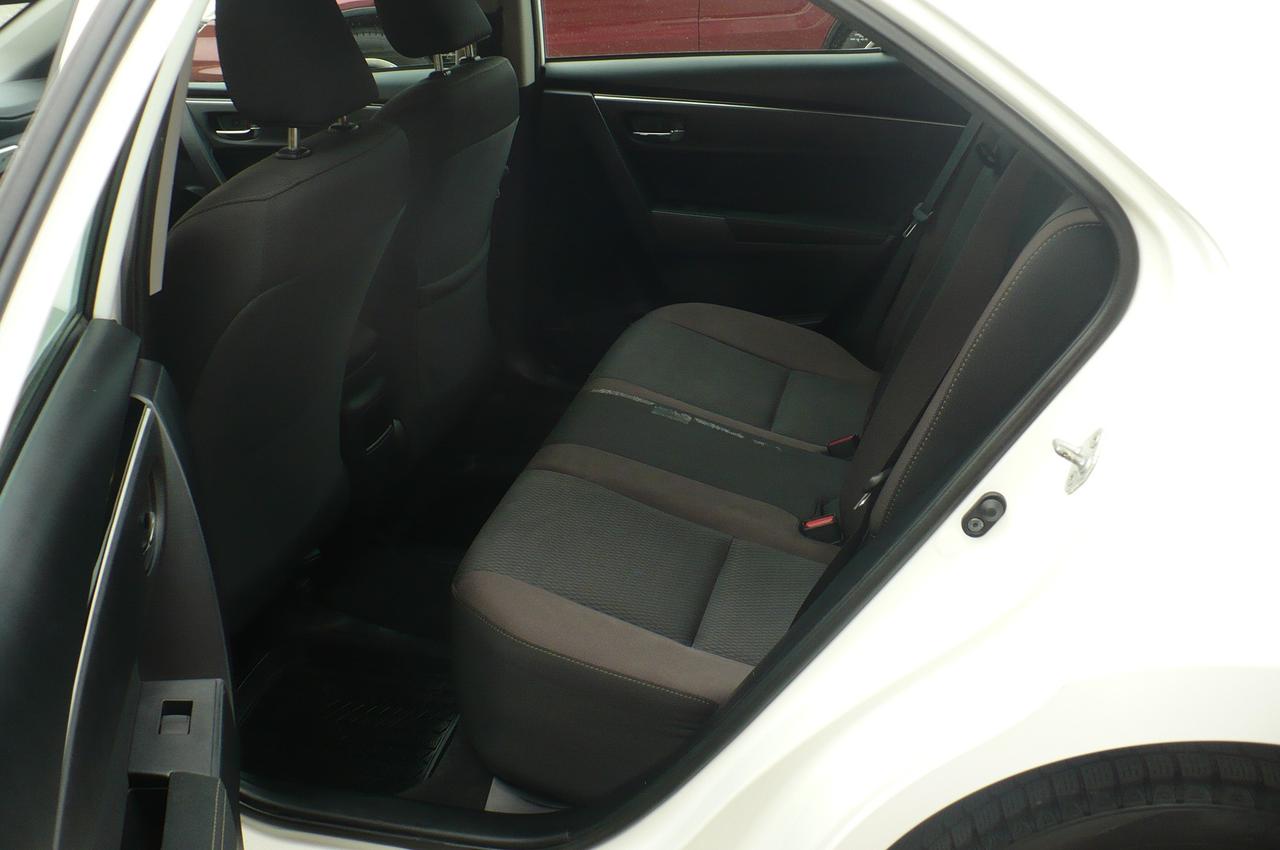 2018 Toyota Corolla LE Photo