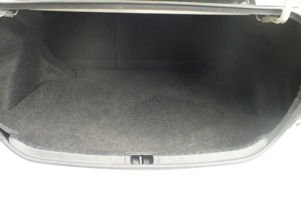 2018 Toyota Corolla LE Photo