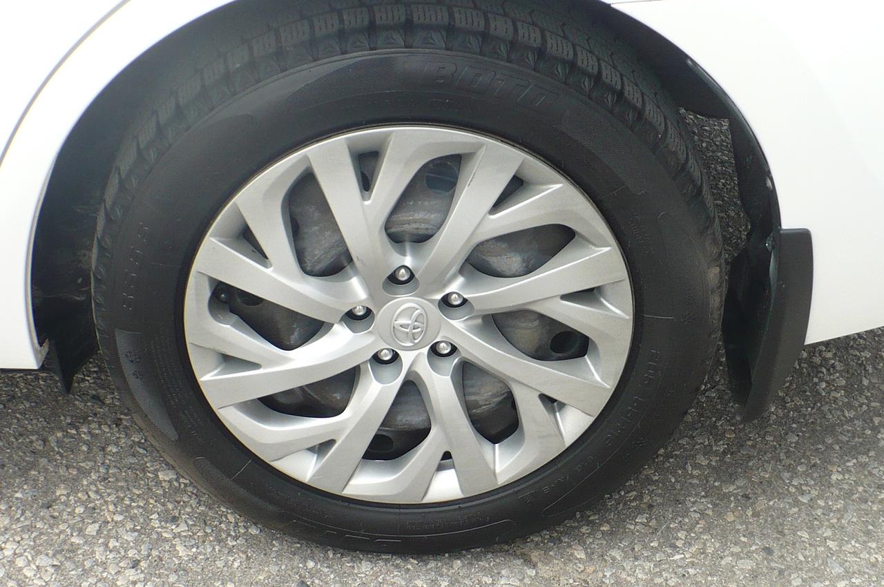 2018 Toyota Corolla LE Photo