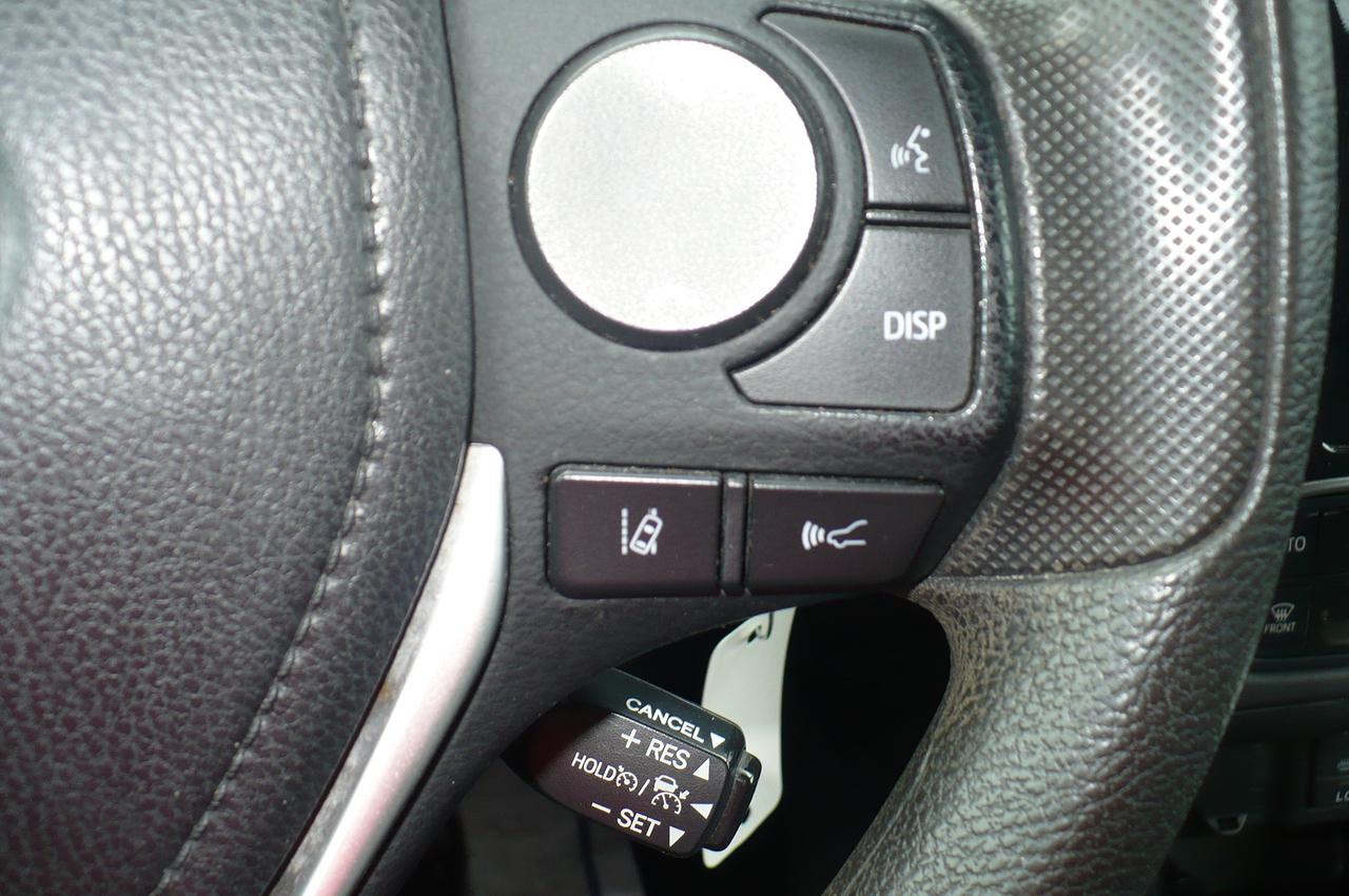 2018 Toyota Corolla LE Photo