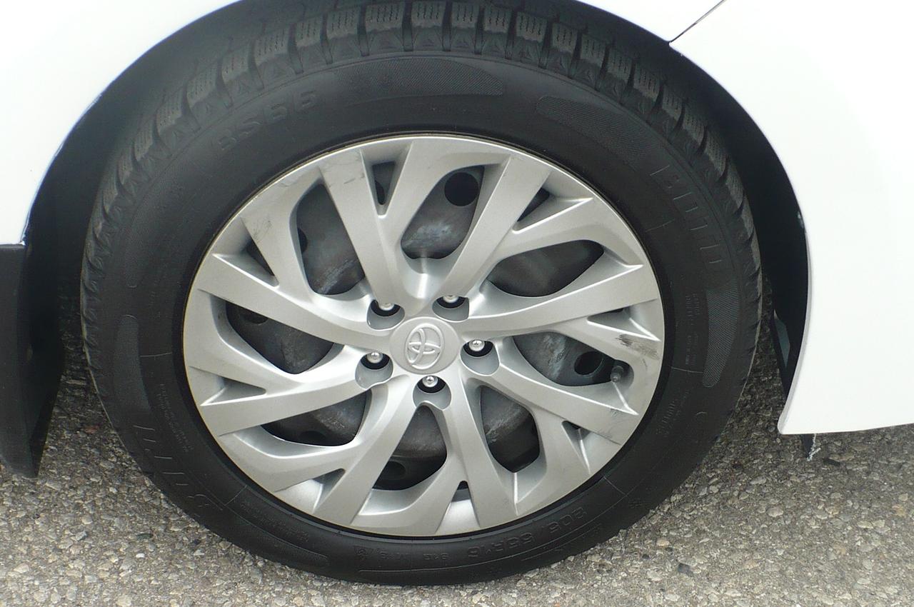 2018 Toyota Corolla LE Photo