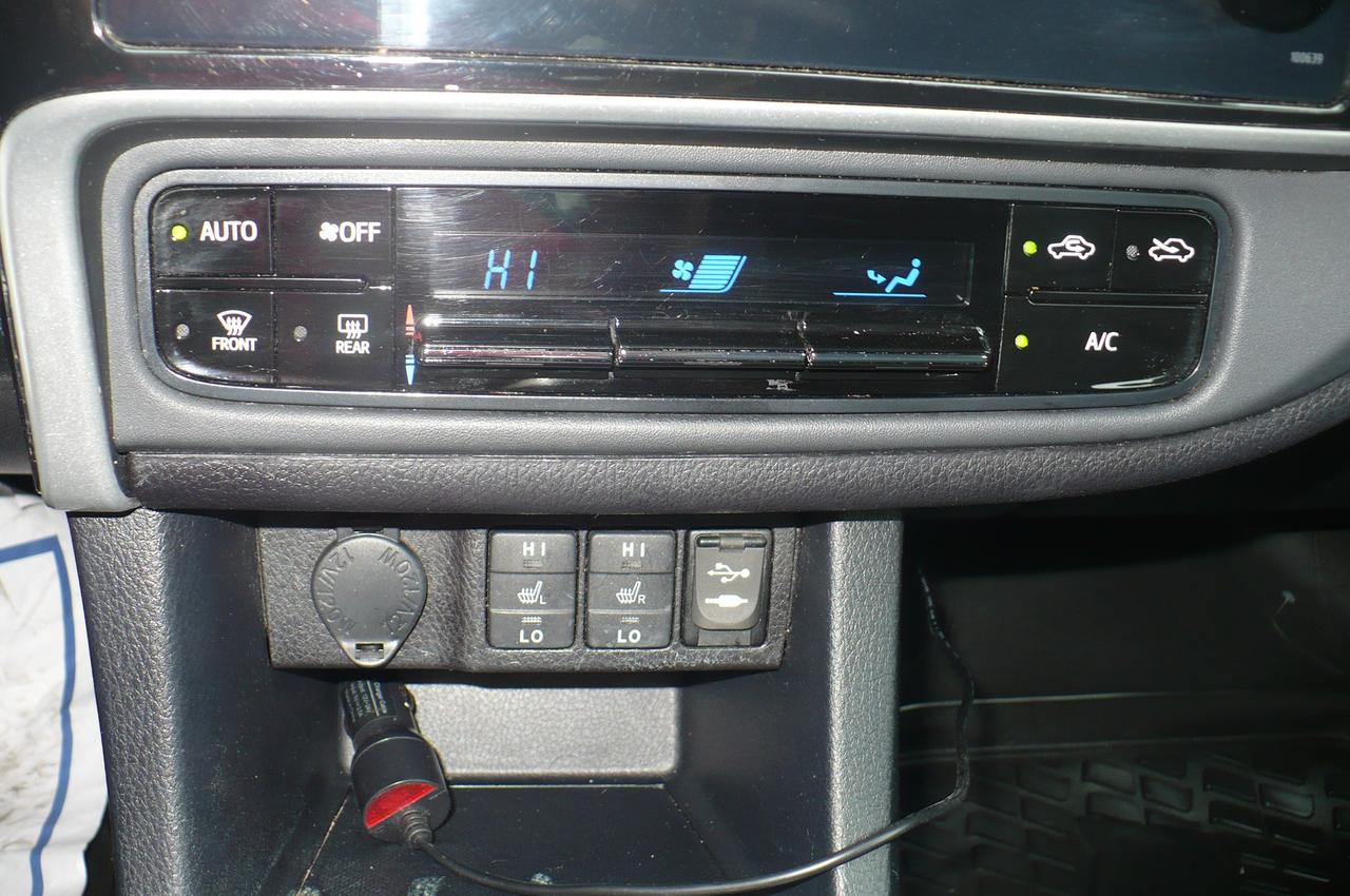 2018 Toyota Corolla LE Photo