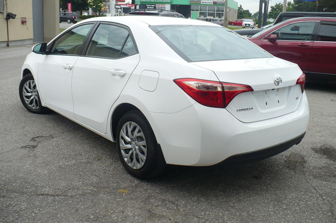 2018 Toyota Corolla LE Photo