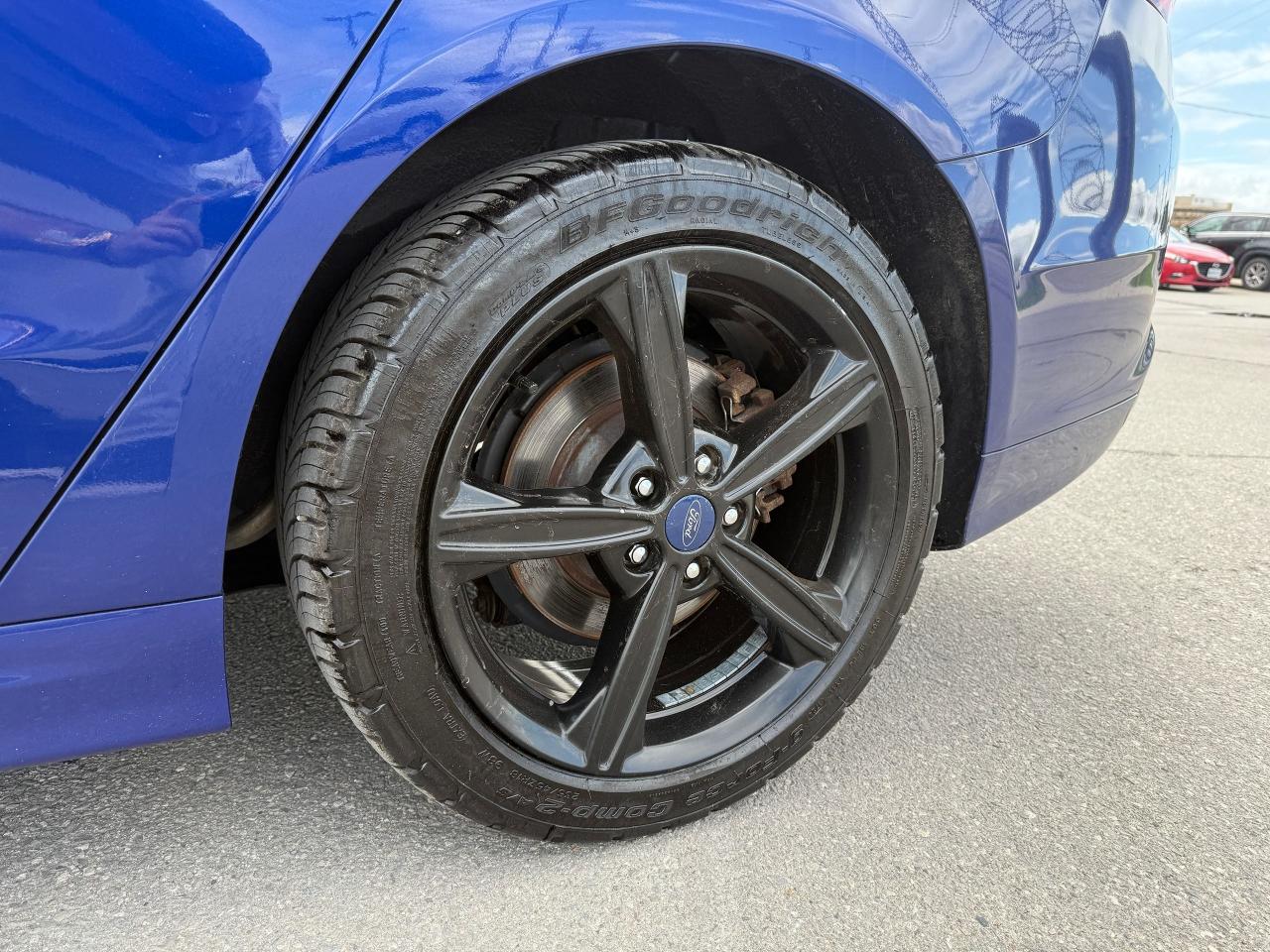 2016 Ford Fusion SE - Photo #8