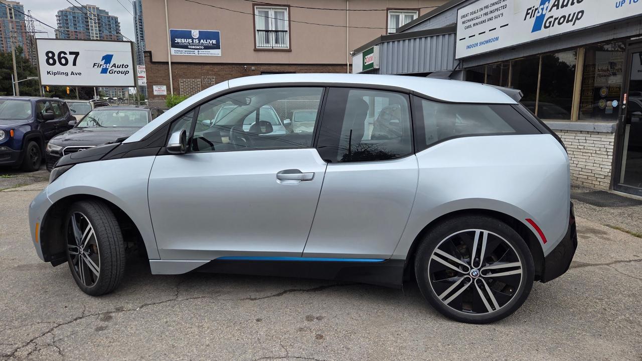 2014 BMW i3 4dr HB w/Range Extender - Photo #2