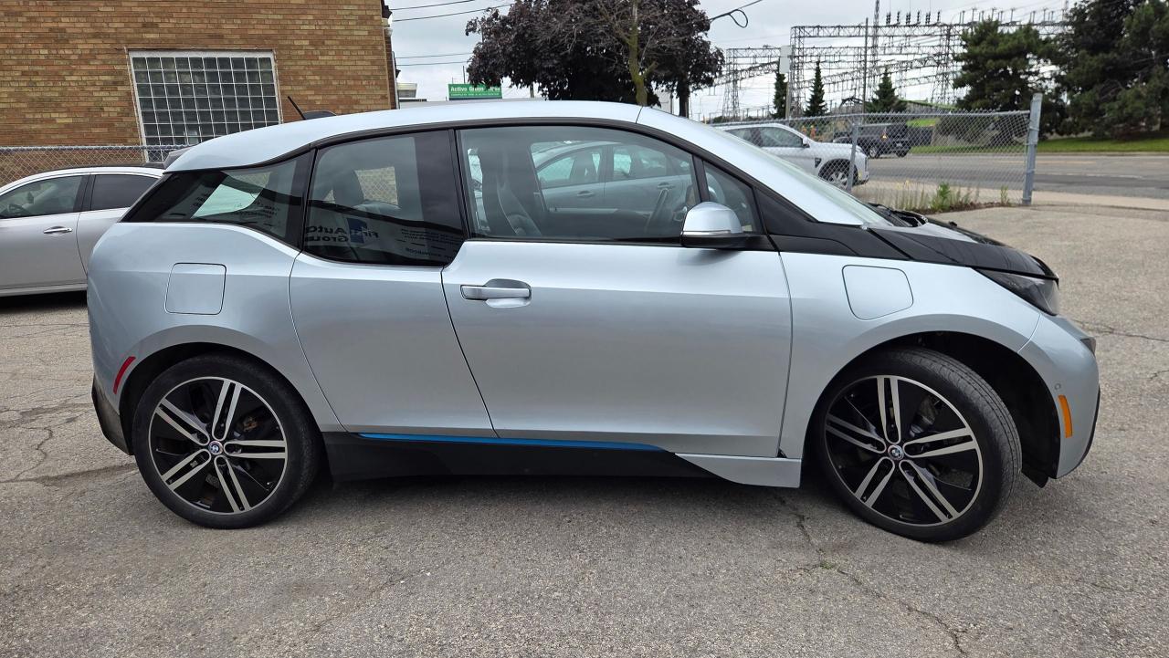 2014 BMW i3 4dr HB w/Range Extender - Photo #5
