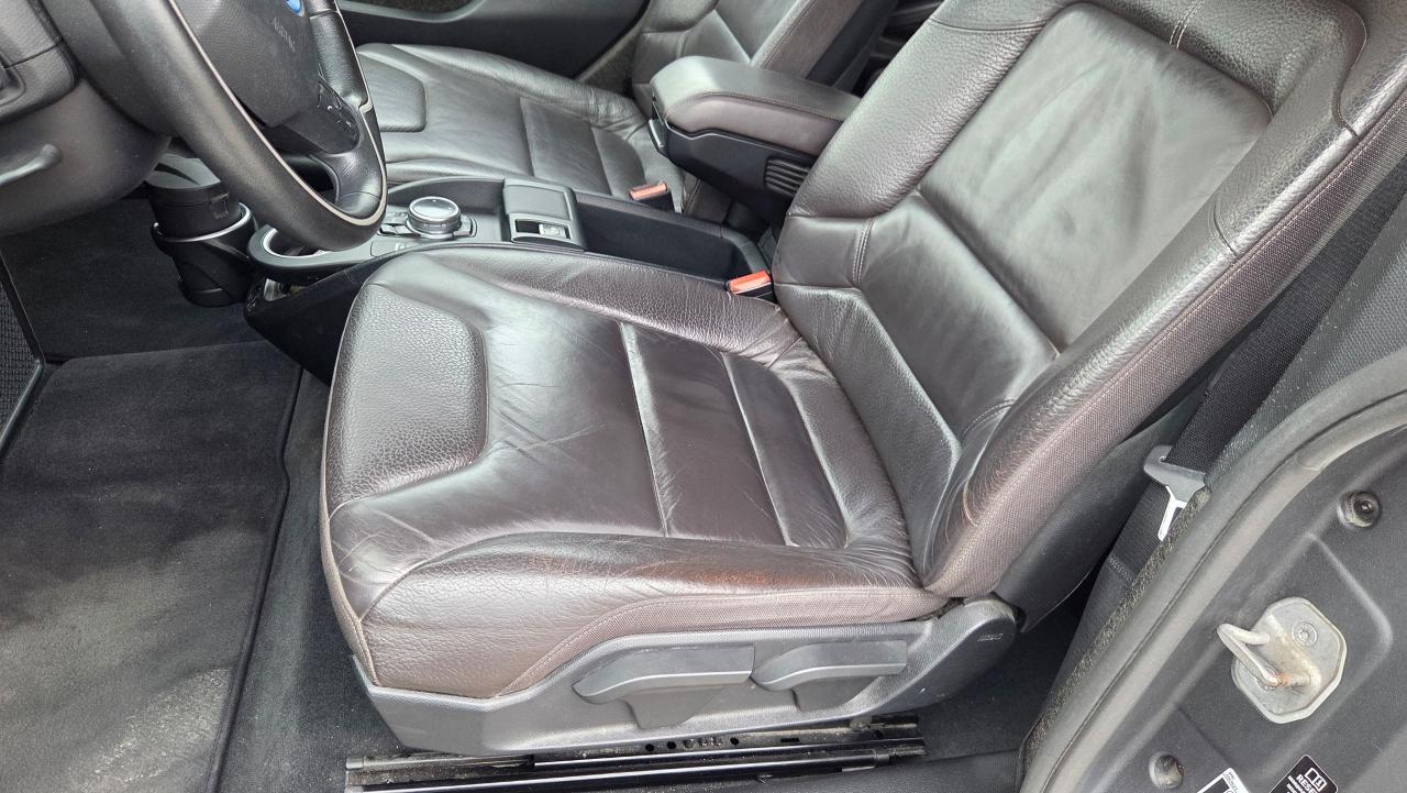 2014 BMW i3 4dr HB w/Range Extender - Photo #11