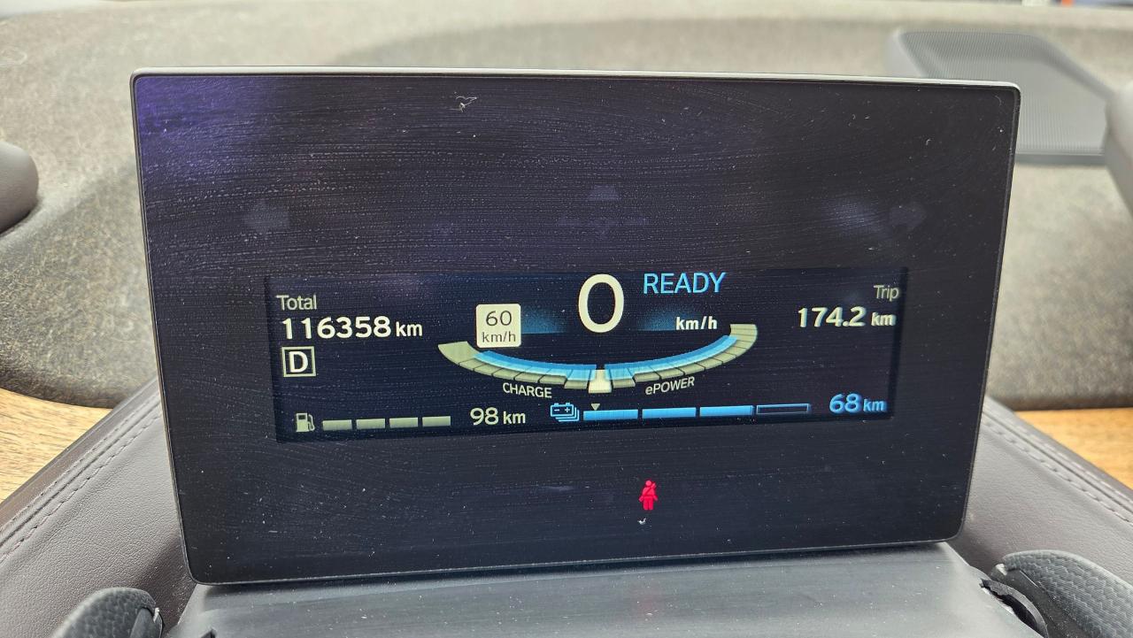 2014 BMW i3 4dr HB w/Range Extender - Photo #13