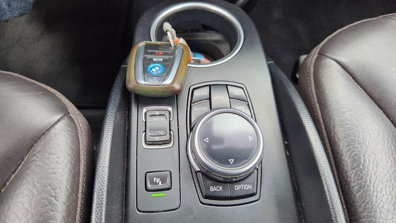 2014 BMW i3 4dr HB w/Range Extender - Photo #16