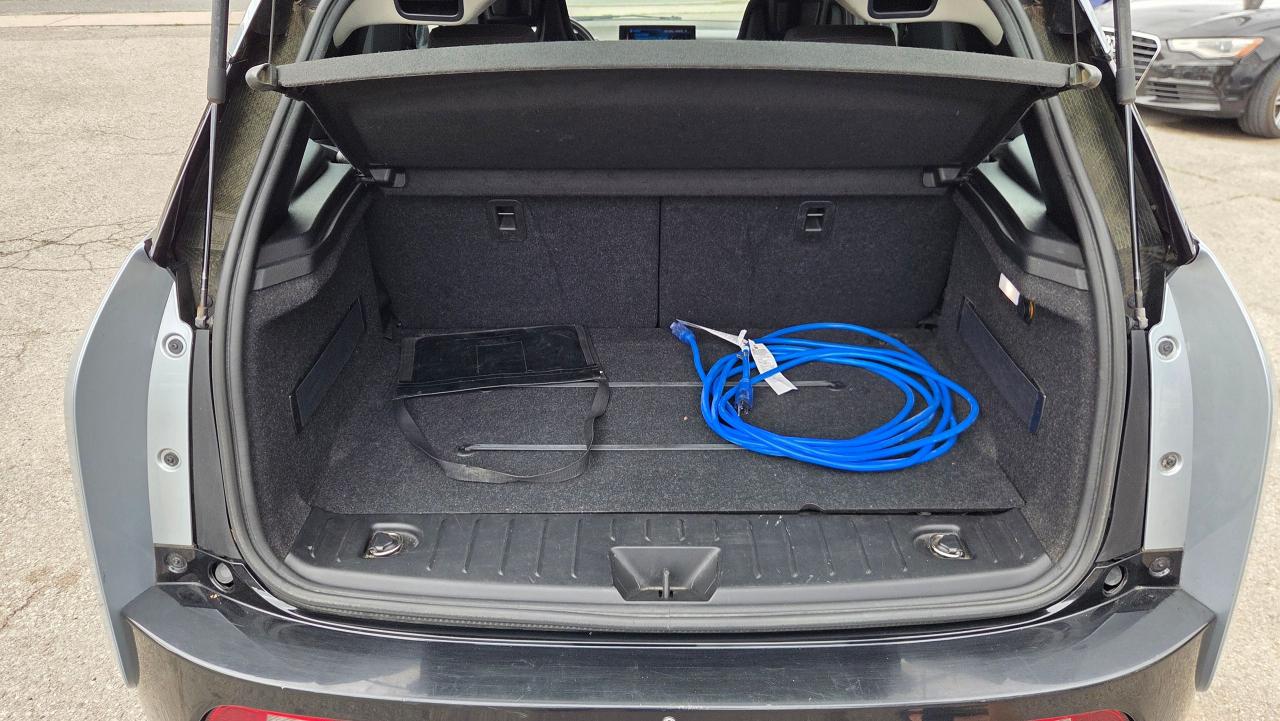 2014 BMW i3 4dr HB w/Range Extender - Photo #17
