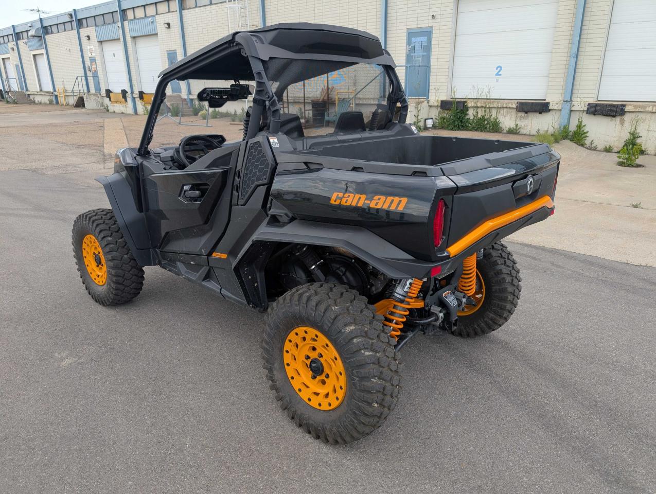 2022 Can-Am Commander XTP 1000 - Photo #3