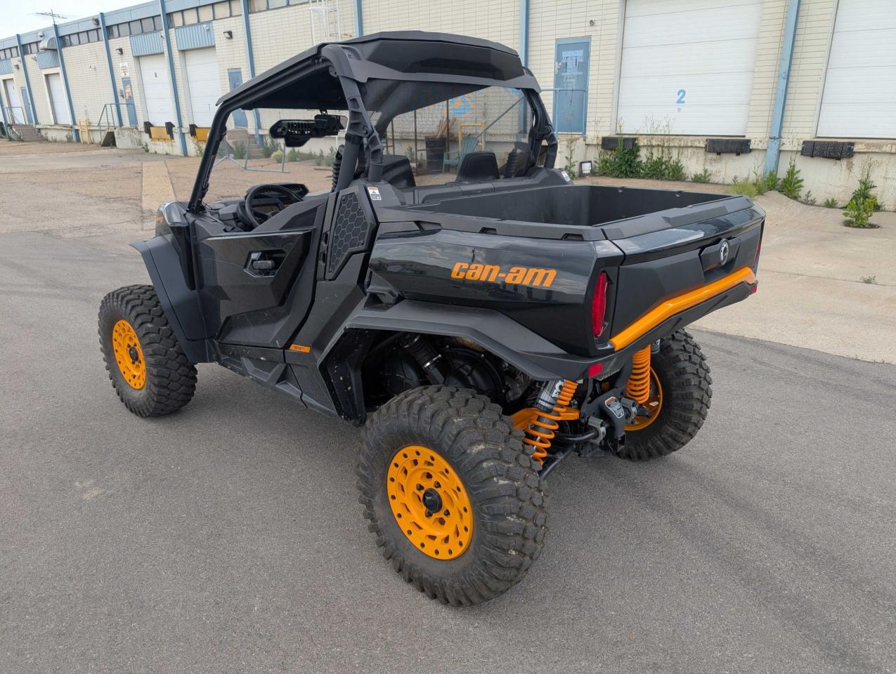 2022 Can-Am Commander XTP 1000 - Photo #3