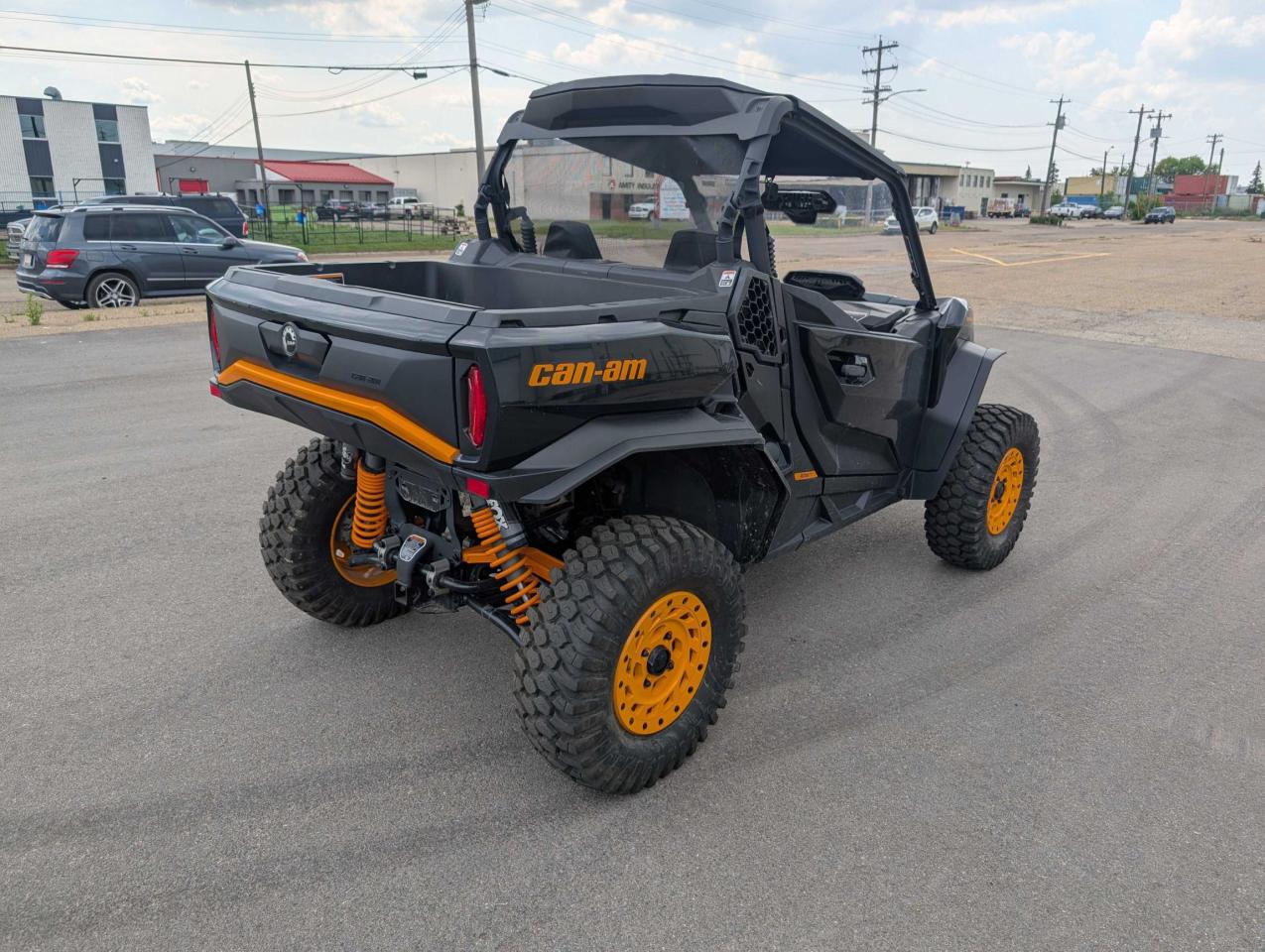 2022 Can-Am Commander XTP 1000 - Photo #4