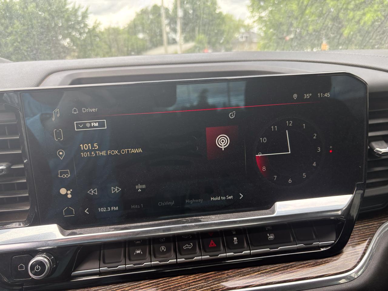 2023 GMC Sierra 1500 SLE - Photo #8