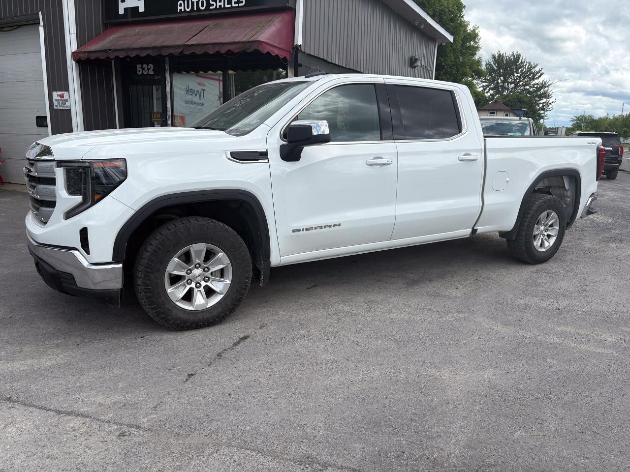 2023 GMC Sierra 1500 SLE - Photo #2