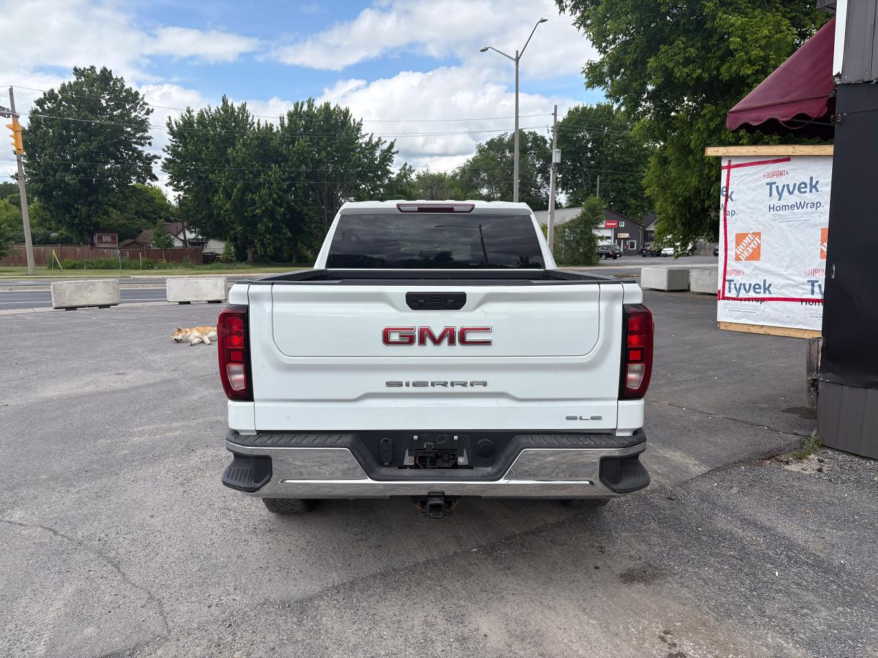 2023 GMC Sierra 1500 SLE - Photo #4