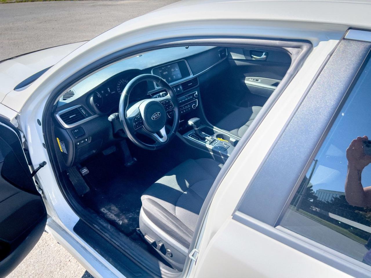2017 Kia Optima Hybrid Premium Easy financing, fast approvals - Photo #7