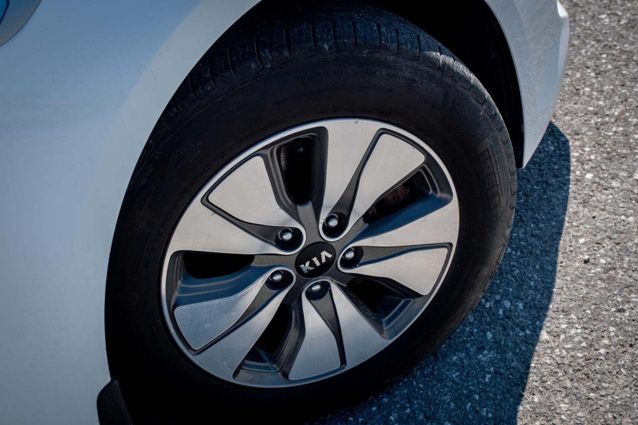 2017 Kia Optima Hybrid Premium Easy financing, fast approvals - Photo #6