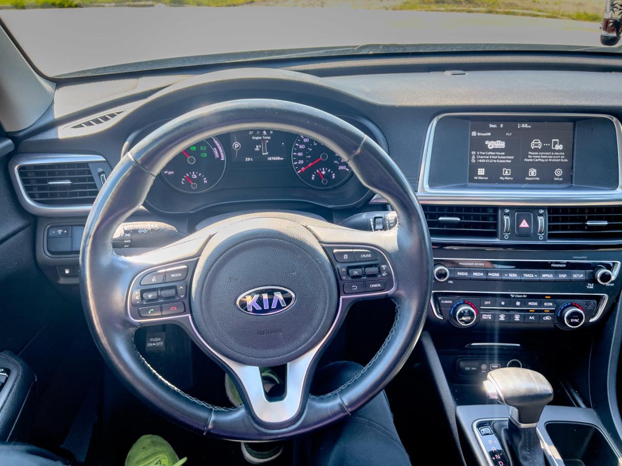 2017 Kia Optima Hybrid Premium Easy financing, fast approvals - Photo #12