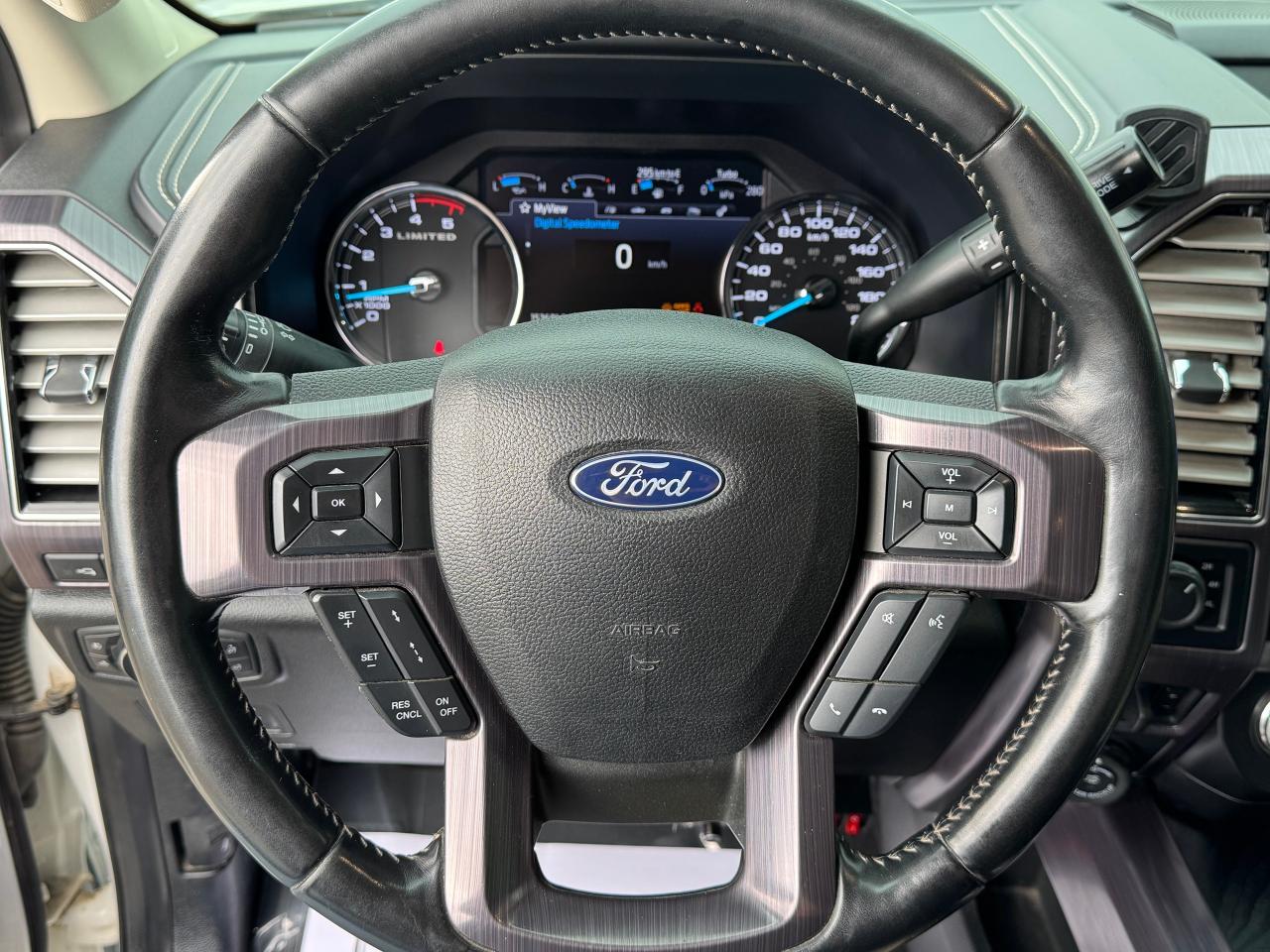 2020 Ford F-450 Limited **STRYKER LIFT / FOX SUSPENSION** - Photo #26