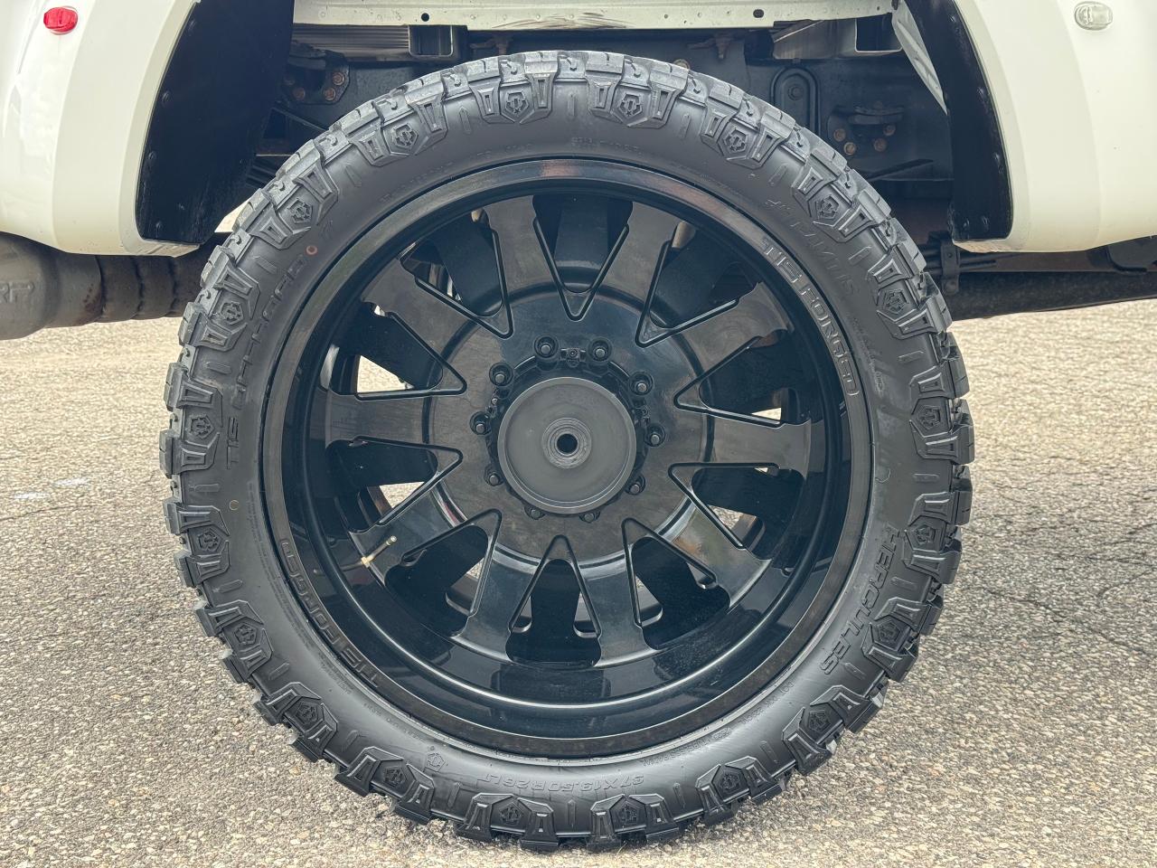 2020 Ford F-450 Limited **STRYKER LIFT / FOX SUSPENSION** - Photo #20