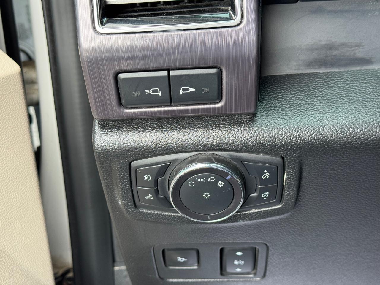 2020 Ford F-450 Limited **STRYKER LIFT / FOX SUSPENSION** - Photo #34