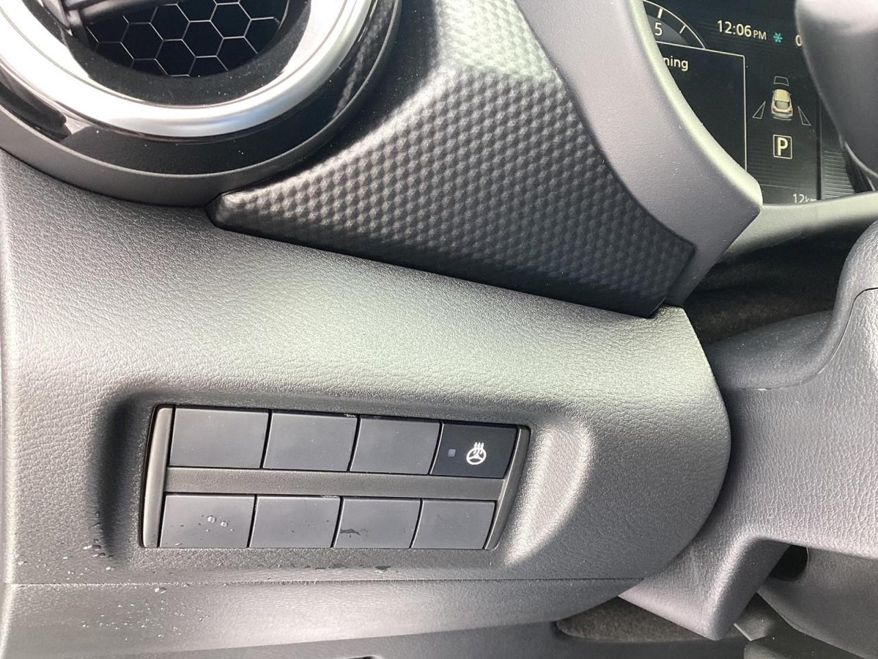 2025 Nissan Kicks Play SV Photo