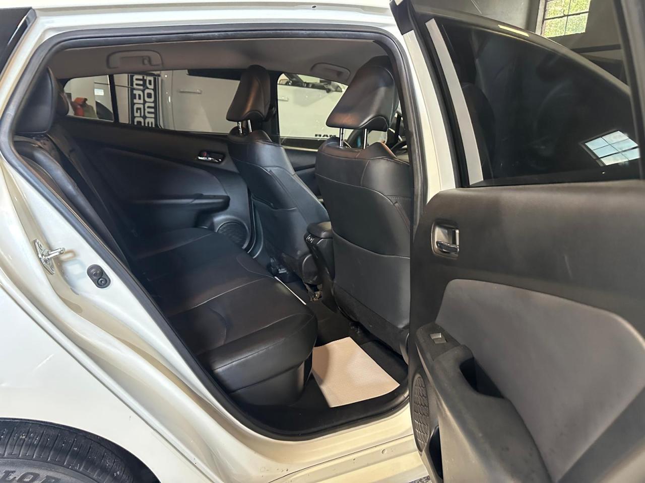 2019 Toyota Prius AWD | TECHNOLOGY | HYBRID | VARIABLE / CVT | 4 CLY - Photo #37