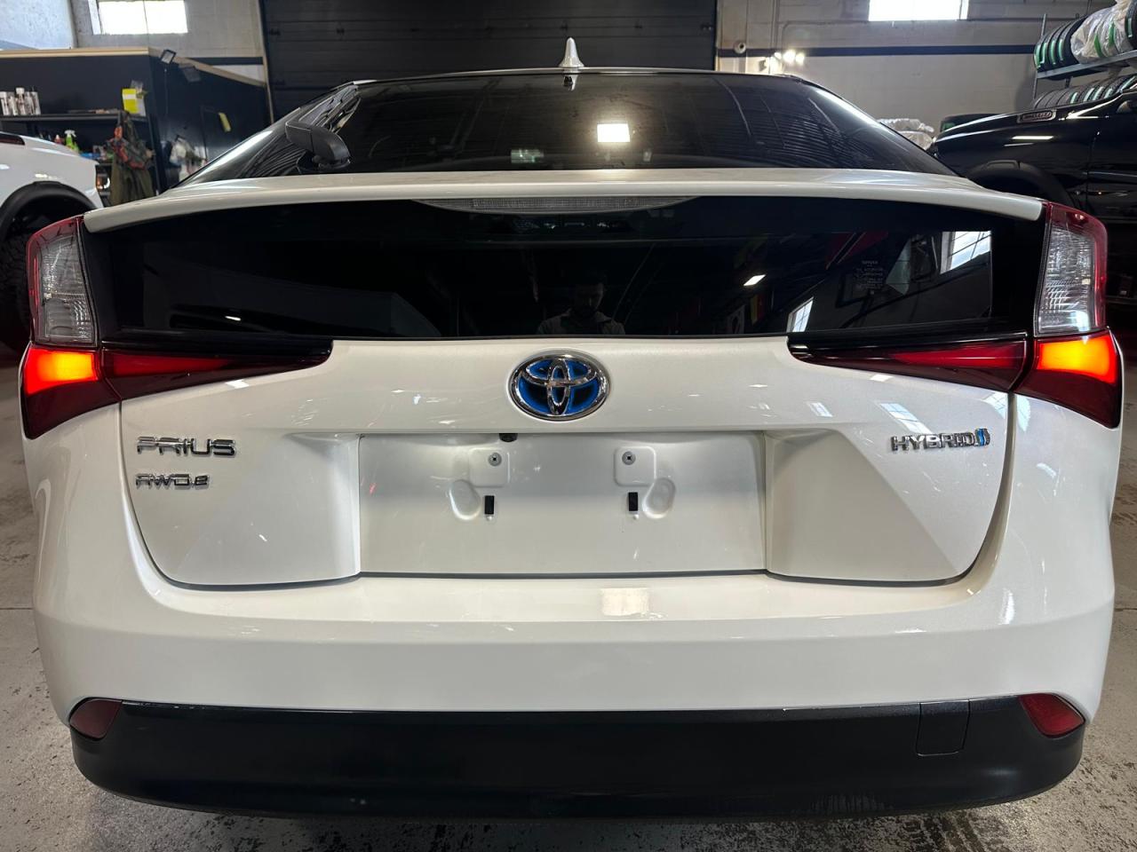 2019 Toyota Prius AWD | TECHNOLOGY | HYBRID | VARIABLE / CVT | 4 CLY - Photo #5