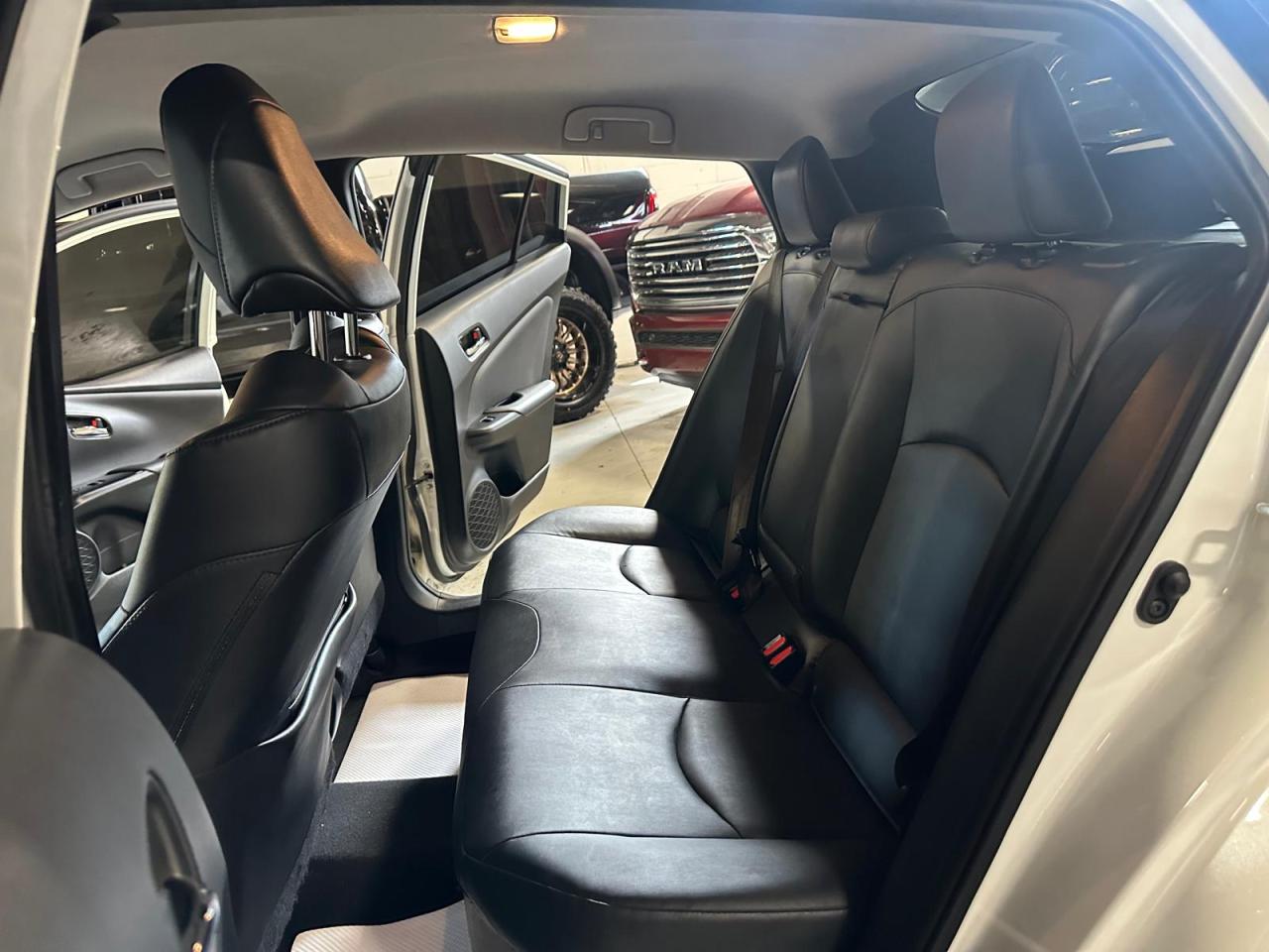 2019 Toyota Prius AWD | TECHNOLOGY | HYBRID | VARIABLE / CVT | 4 CLY - Photo #33