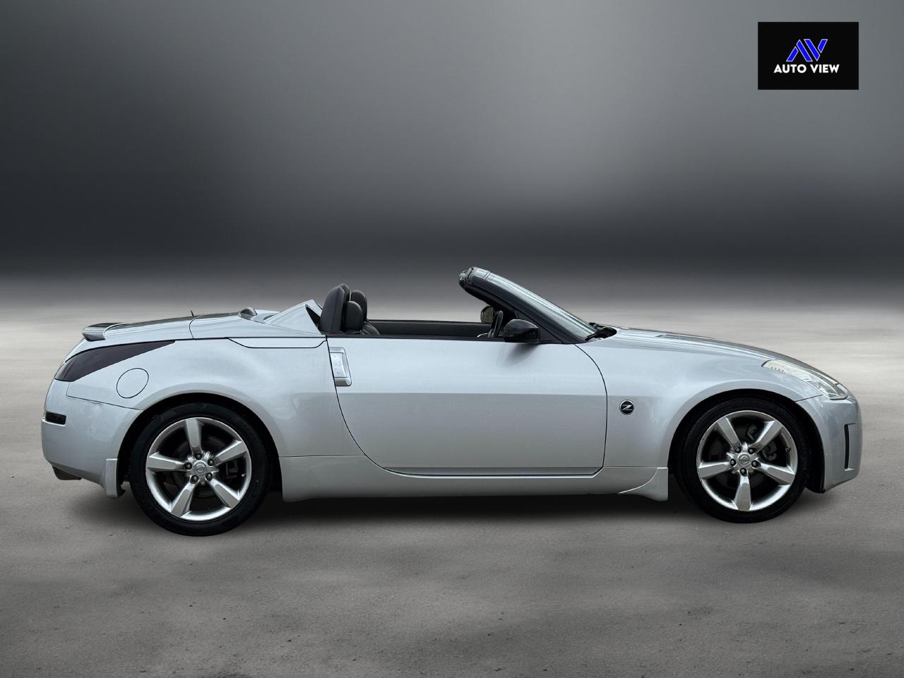 2006 Nissan 350Z Roadster Touring **LOW KM'S** - Photo #4
