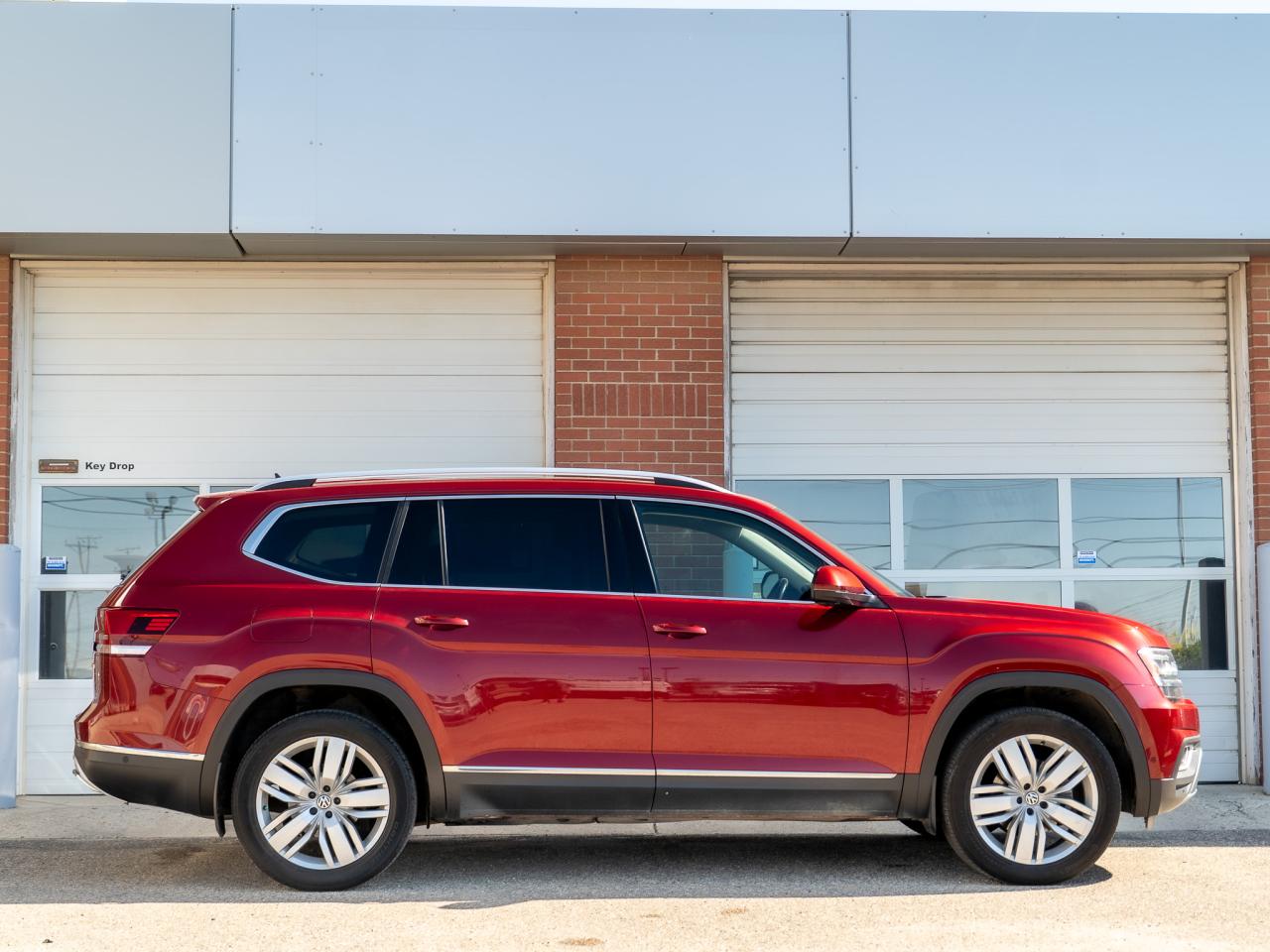 2018 Volkswagen Atlas EXECLINE - Photo #4
