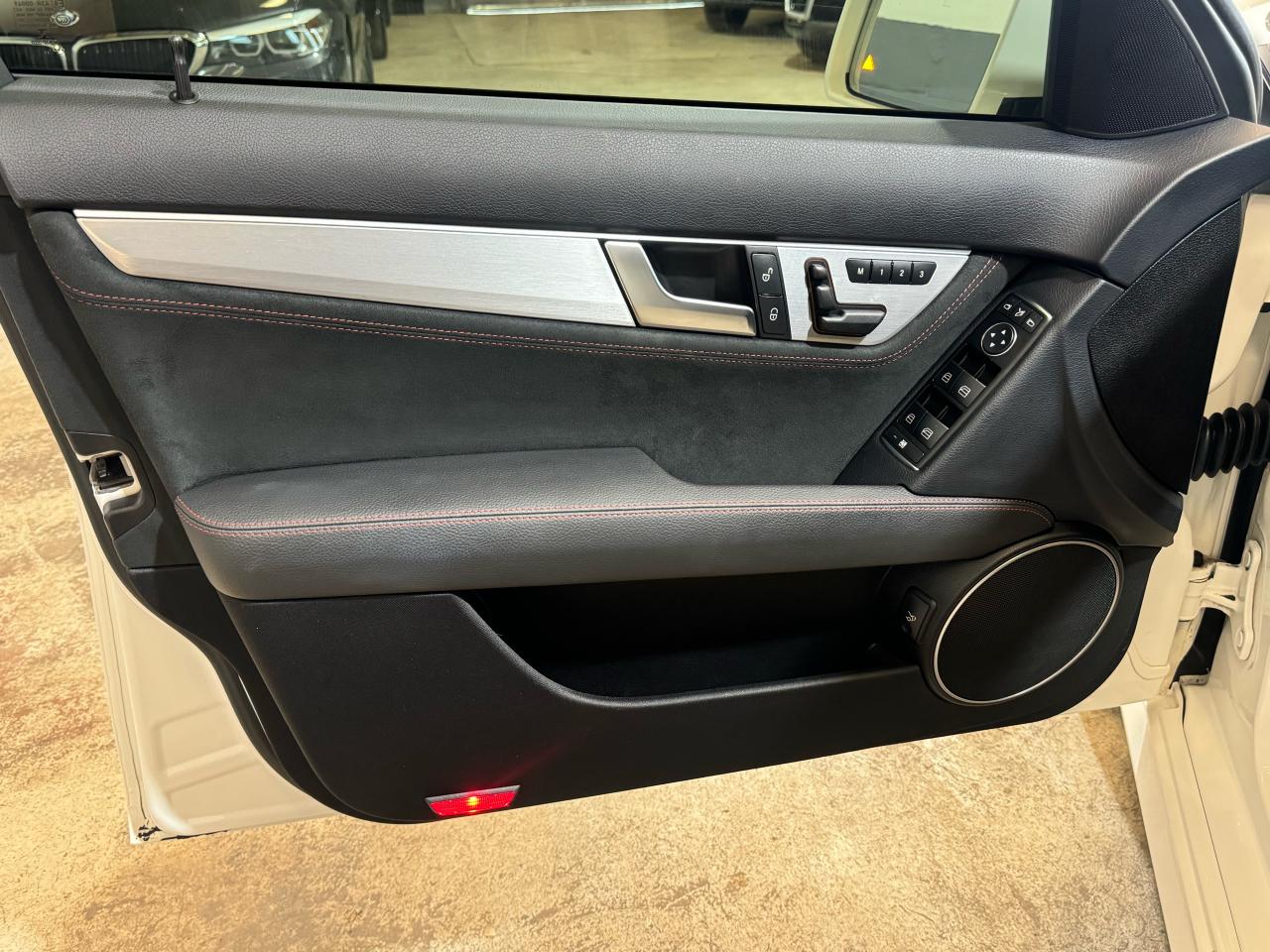 2014 Mercedes-Benz C 350 4MATIC|NAVI|BACKUP|BSM|PANO|ACTIVE BRAKE| - Photo #6