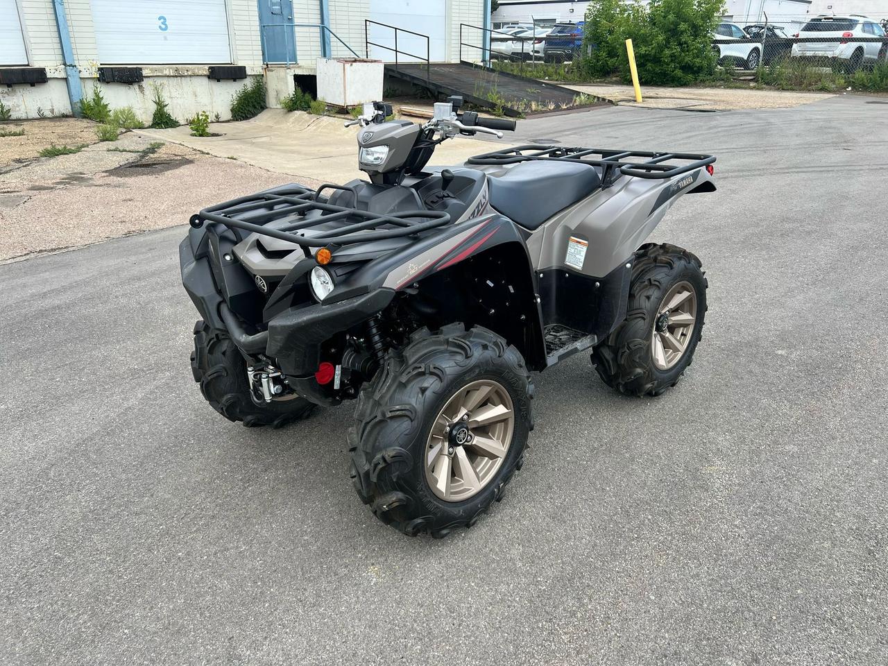 <p data-start=170 data-end=485>The 2024 Yamaha Grizzly 700 EPS SE is built to dominate rugged terrain with big-bore power, all-day comfort, and bold Special Edition styling. Powered by a 686cc fuel-injected engine, this proven performer delivers smooth, responsive torque and reliable performance for work or play&mdash;no matter where the trail leads.</p><p data-start=170 data-end=485>&nbsp;</p><p data-start=487 data-end=882>Purpose-built for serious off-roaders, the Grizzly EPS SE features Yamaha&rsquo;s Ultramatic CVT transmission with automatic engine braking and high/low range gearing for total control on descents and technical climbs. With On-Command 2WD/4WD and a fully locking front differential, it adapts instantly to changing terrain, while Electric Power Steering reduces rider fatigue on long, demanding rides.</p><p data-start=487 data-end=882>&nbsp;</p><p data-start=884 data-end=1172>With 27&rdquo; Maxxis Zilla tires on 14&rdquo; aluminum wheels, the Grizzly grips through mud, rocks, and loose trails with confidence. Its independent double-wishbone suspension offers 7.6&rdquo; of front and 9.1&rdquo; of rear travel, while 11.8&rdquo; of ground clearance keeps you moving when the going gets rough.</p><p data-start=884 data-end=1172>&nbsp;</p><p data-start=1174 data-end=1475>This 1-seater also comes equipped with a factory-installed WARN winch, full-coverage skid plates, heavy-duty front and rear cargo racks, and aggressive SE graphics. Inside, you&rsquo;ll find a comfortable seat, digital display, and intuitive controls designed for both serious work and extended trail rides.</p><p data-start=130 data-end=508>&nbsp;</p><p data-start=1477 data-end=1642 data-is-last-node= data-is-only-node=>Call or message us today to learn more about financing, trade-ins, or delivery across Canada. The 2024 Grizzly 700 EPS SE&mdash;tougher than the trail, built for the wild.</p>