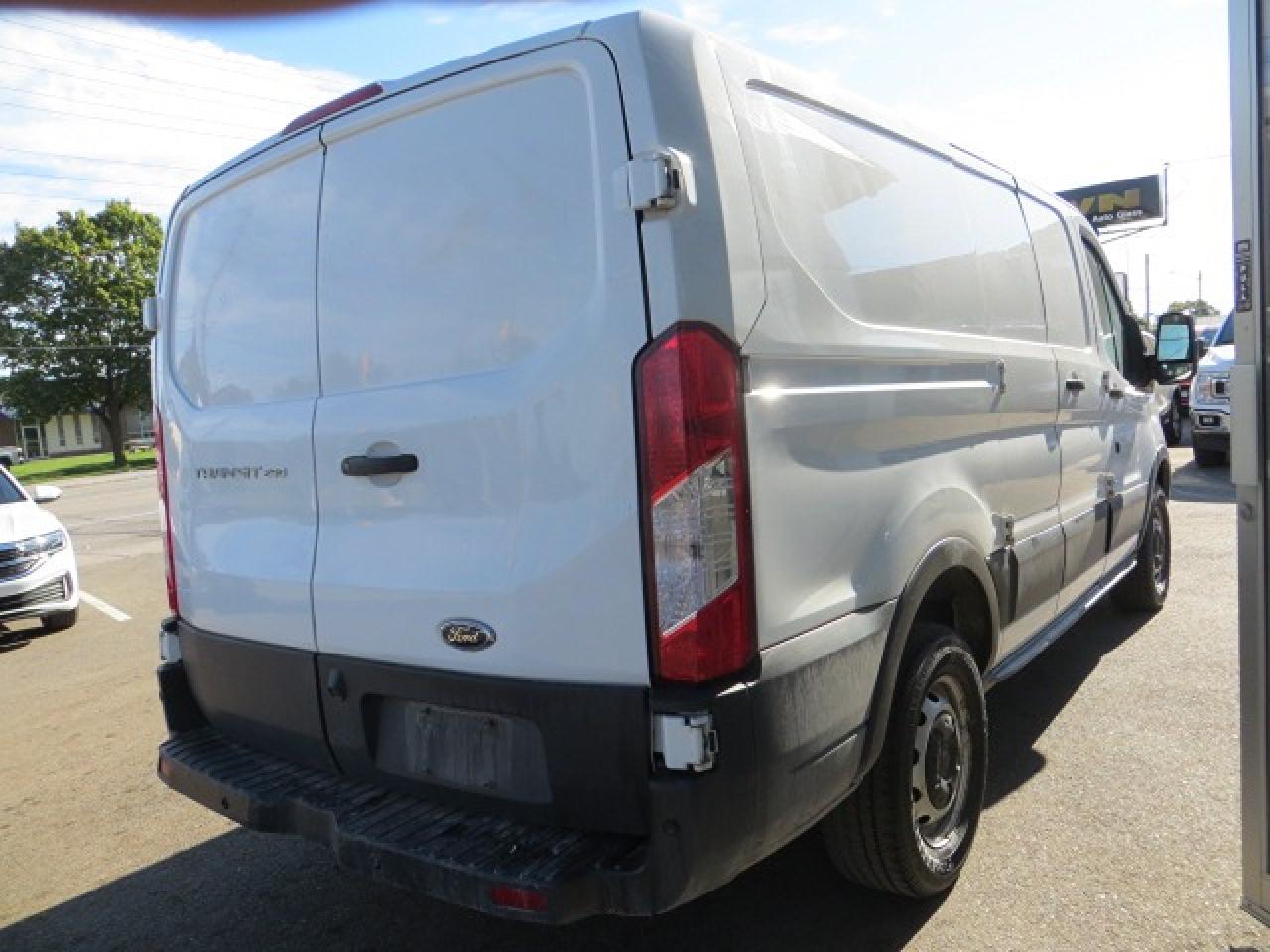 2018 Ford Transit CERTIFIED, 3.7L, SHELVES, dvider Photo