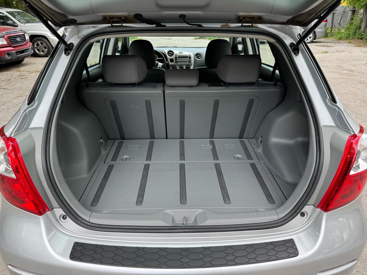 2010 Toyota Matrix XR - Photo #17