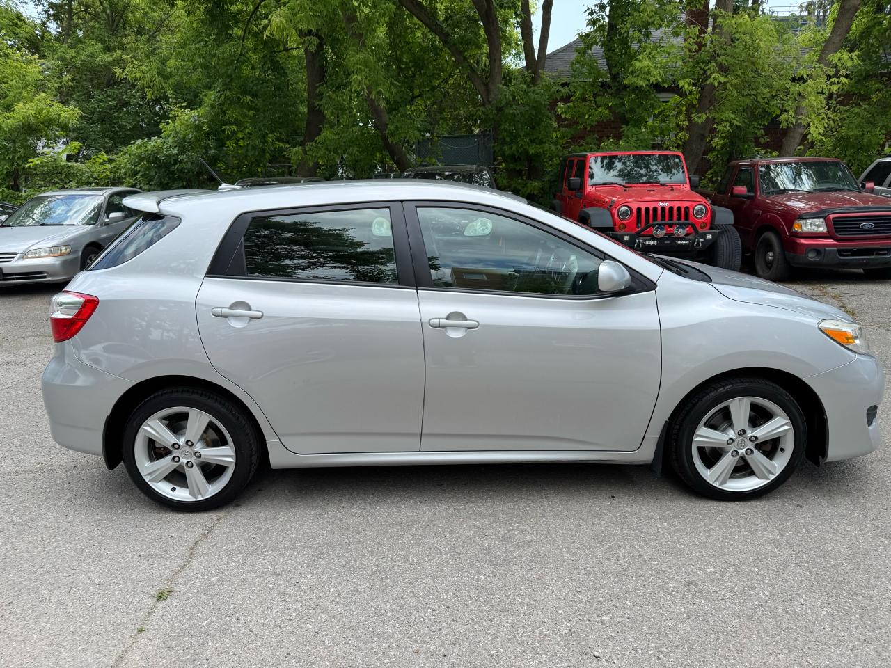 2010 Toyota Matrix XR - Photo #6