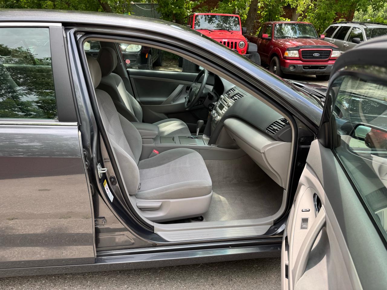 2010 Toyota Camry LE - Photo #16