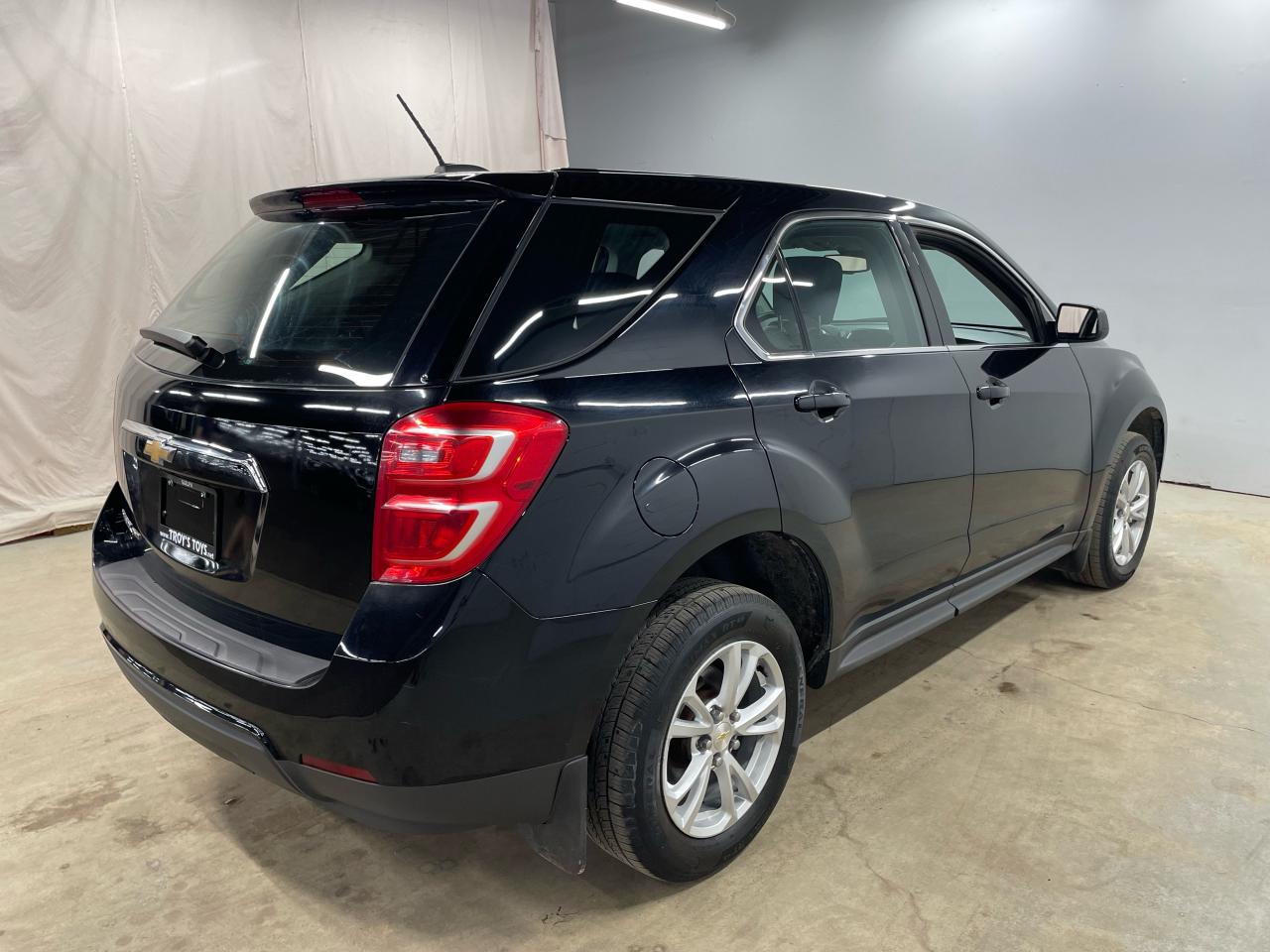 2017 Chevrolet Equinox AWD 4DR LS W/1LS Photo6