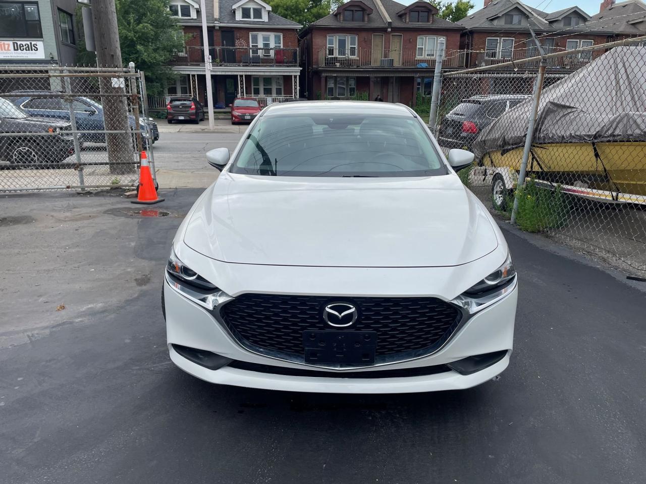 2019 Mazda MAZDA3 GX *REMOTE START, BACKUP CAM, HEATED SEATS* - Photo #2
