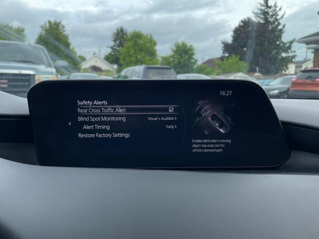 2019 Mazda MAZDA3 GX *REMOTE START, BACKUP CAM, HEATED SEATS* - Photo #13