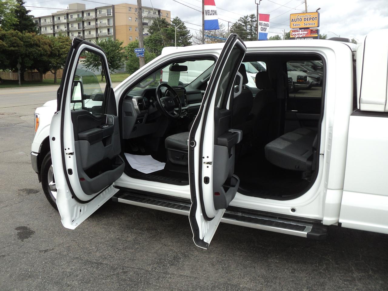 2022 Ford F-150 XLT SuperCrew XTR 4WD 5.0L8cyl 6.5' Box HeatedSeat - Photo #11