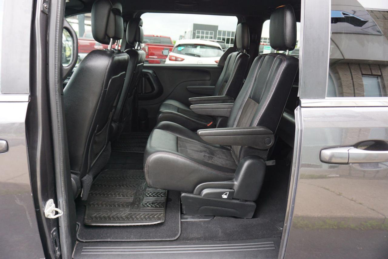 2019 Dodge Grand Caravan SXT-35th ANNIVERSARY PKG CERTIFIED *1 OWNER*ACCIDENT FREE* CAMERA BLUETOOTH LEATHER CRUISE ALLOYS - Photo #16